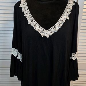 Simply Emma GYPSY BOHO RETRO Cutout Shoulder Top Black Creme Crochet Accents 2X